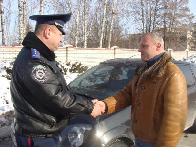 На Вінниччині викрали автомобіль на очах у власника — фото 1
