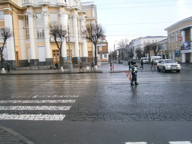 Рух транспорту по вулиці Соборній знову перекрито (Фоторепортаж) + (Відео) — фото 2