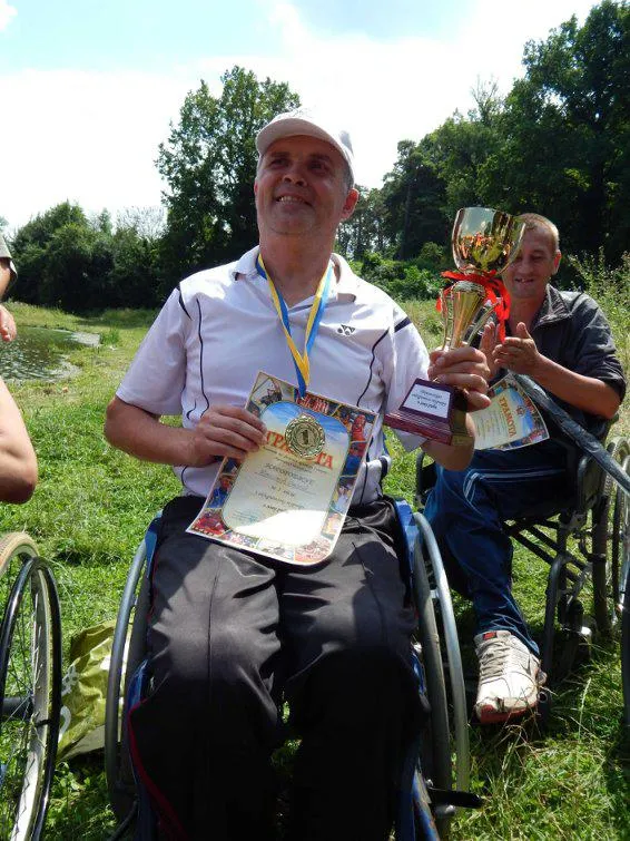 Під Вінницею провели змагання з ловлі риби серед людей з особливими потребами (Фото) — фото 5