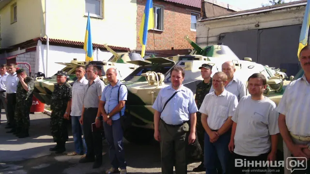 Шість бойових розвідувально-дозорних машин БРДМ-2 уже в зоні АТО (Фото) — фото 5