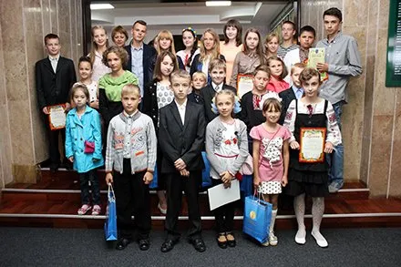 Переможці конкурсу «Очима дитини про бюджет країни» отримали свої нагороди — фото 1