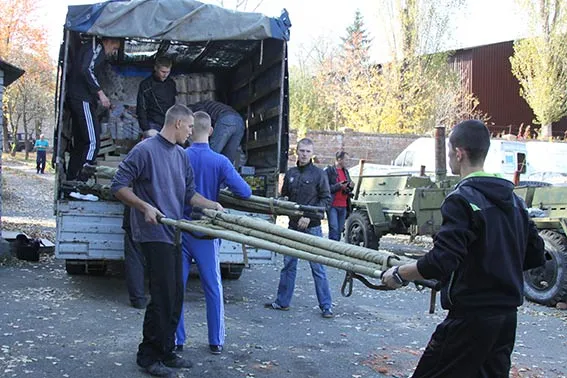 В зону АТО відправили більше п'яти тонн гуманітарного вантажу (Фоторепортаж) + (Відео) — фото 1