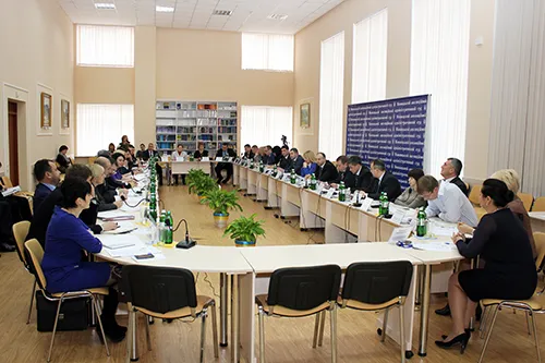 У дискусії народжується істина: вінницькі фіскали та судді зібрались за круглим столом — фото 2