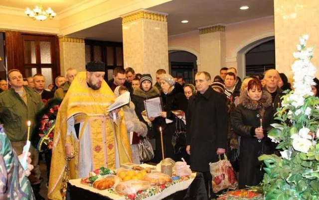 В останню путь провели вінничани «айдарівця» Олександра Захарчука (Фото) — фото 2