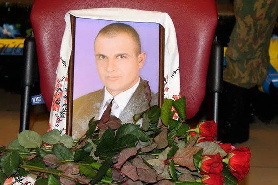 В останню путь провели вінничани «айдарівця» Олександра Захарчука (Фото) — фото 7