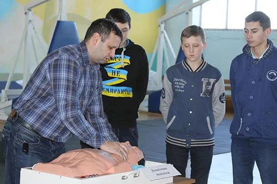 Міліціонери знайомлять молодь з азами військової справи (Фоторепортаж) + (Відео) — фото 8