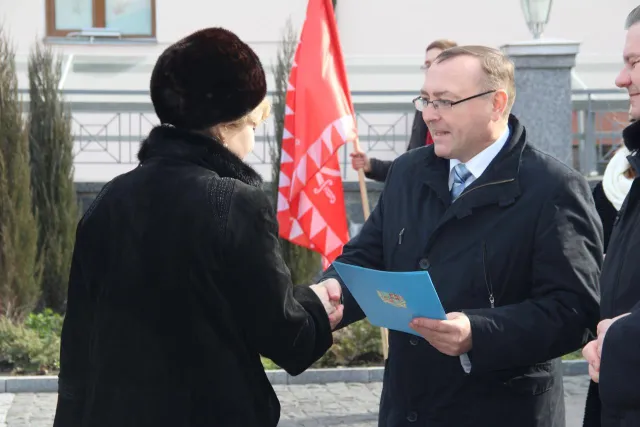 До 201-ї річниці Шевченка у Вінниці провели скромний мітинг (фото) — фото 2