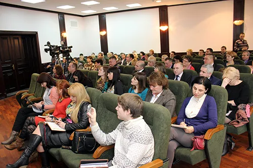 Вперше відбулося засідання колегії фіскальної служби Вінниччини за участі керівників області й міста — фото 2