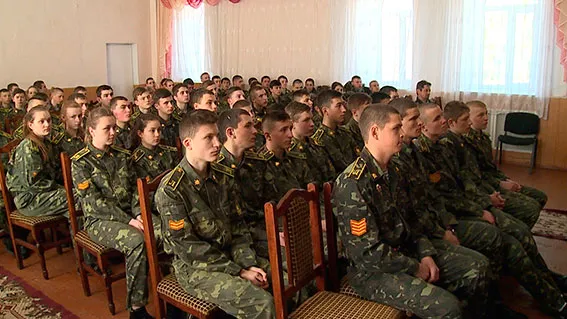 Вихованцям військового ліцею провели урок патріотизму учасники АТО (фоторепортаж) — фото 1