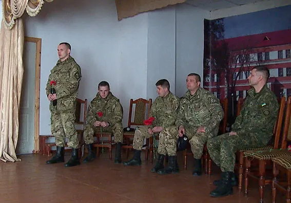Вихованцям військового ліцею провели урок патріотизму учасники АТО (фоторепортаж) — фото 7
