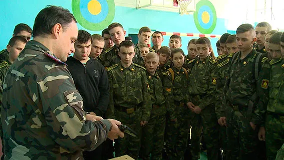 Вихованцям військового ліцею провели урок патріотизму учасники АТО (фоторепортаж) — фото 8