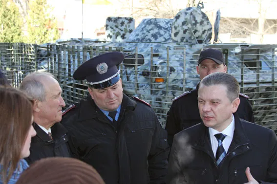 Оновлений БТР отримали бійці спецпідрозділу «Вінниця-2» – ремонтували на 45-му заводі (фото) — фото 1