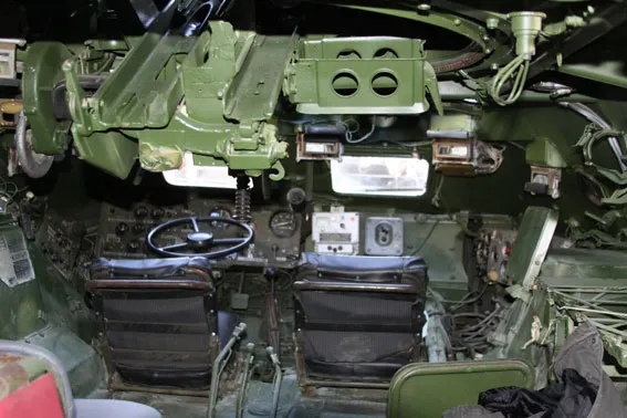 Оновлений БТР отримали бійці спецпідрозділу «Вінниця-2» – ремонтували на 45-му заводі (фото) — фото 3