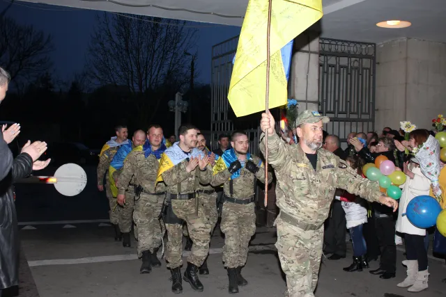 Офіцери податкової міліції Вінниччини повернулися з зони АТО — фото 2