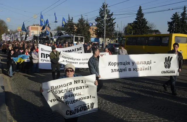 Близько тисячі активістів влаштували у Вінниці «Марш за соціальну справедливість» (фото) — фото 1