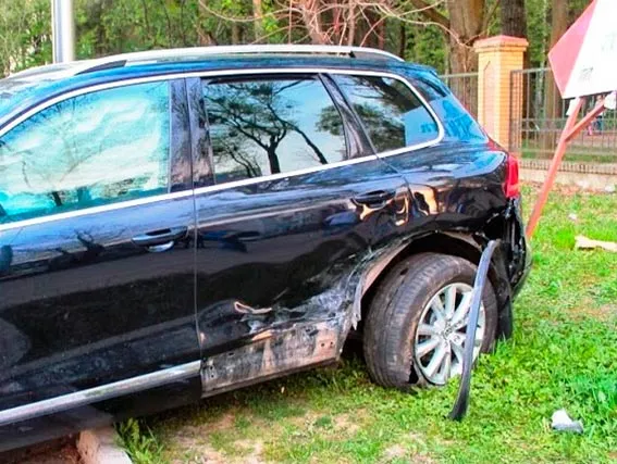 У Вінниці сталась автопригода за участі двох іномарок — фото 2