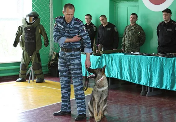 Урок мужності провели працівники міліції у вінницькій школі-гімназії (фоторепортаж) + (відео) — фото 7