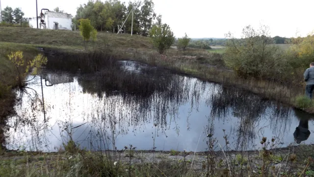 На Вінниччині екологічна катастрофа, вода в річці стала непридатною, людям продають отруєну рибу (фото) — фото 6