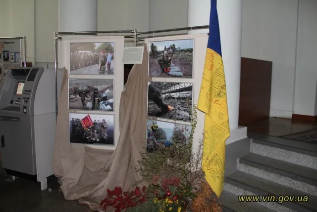 У Вінниці представили виставку до Дня захисника Вітчизни (фото) — фото 4
