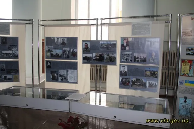 У Вінниці представили виставку до Дня захисника Вітчизни (фото) — фото 6