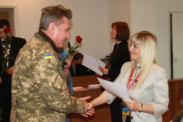 У Вінниці до дня державного свята привітали захисників Вітчизни (фото) — фото 2