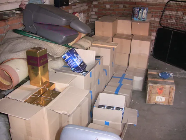 На Вінниччині викрито потужний підпільний цех з виготовлення алкогольного фальсифікату — фото 1